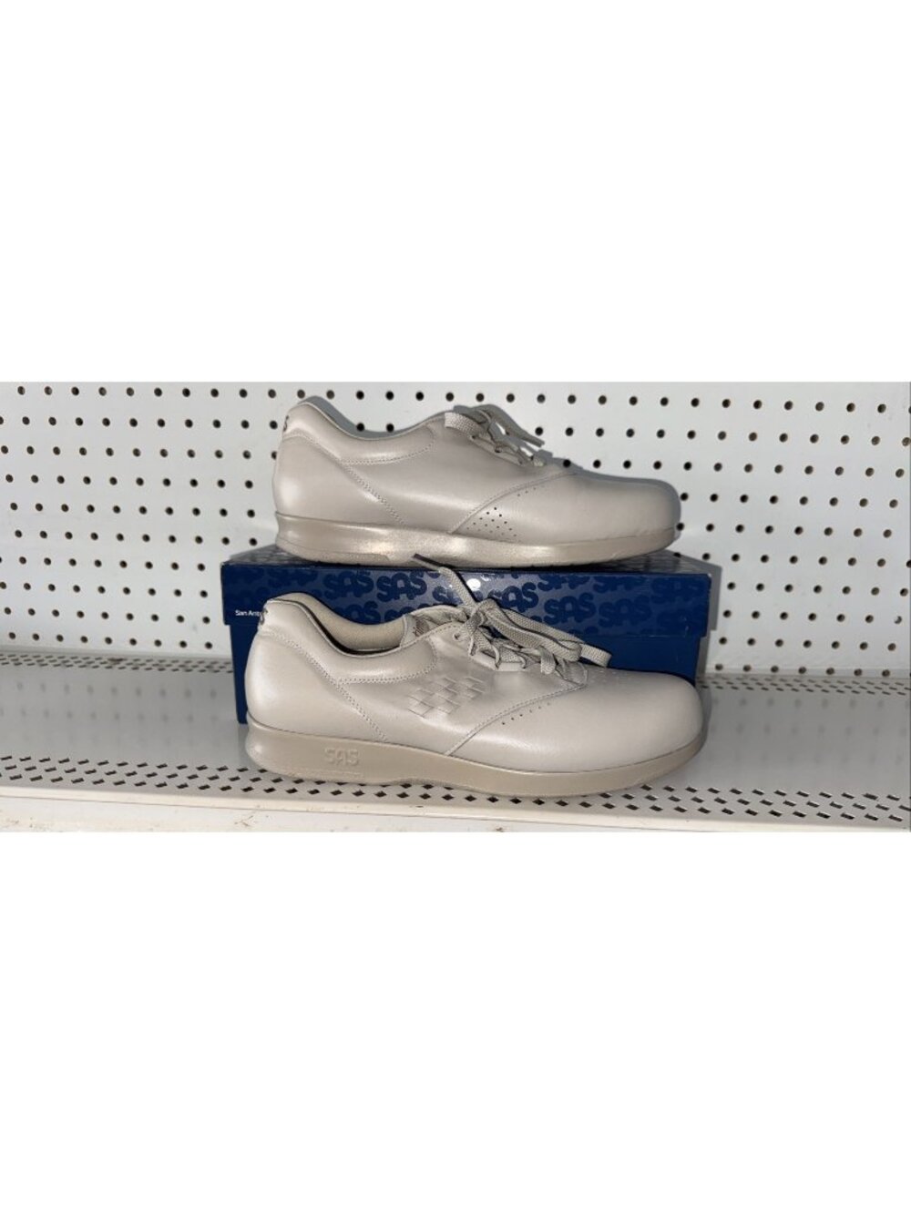 SAS Free Time Womens Leather Tripad Comfort Casual Walking Shoes Size 9.5 N Bone